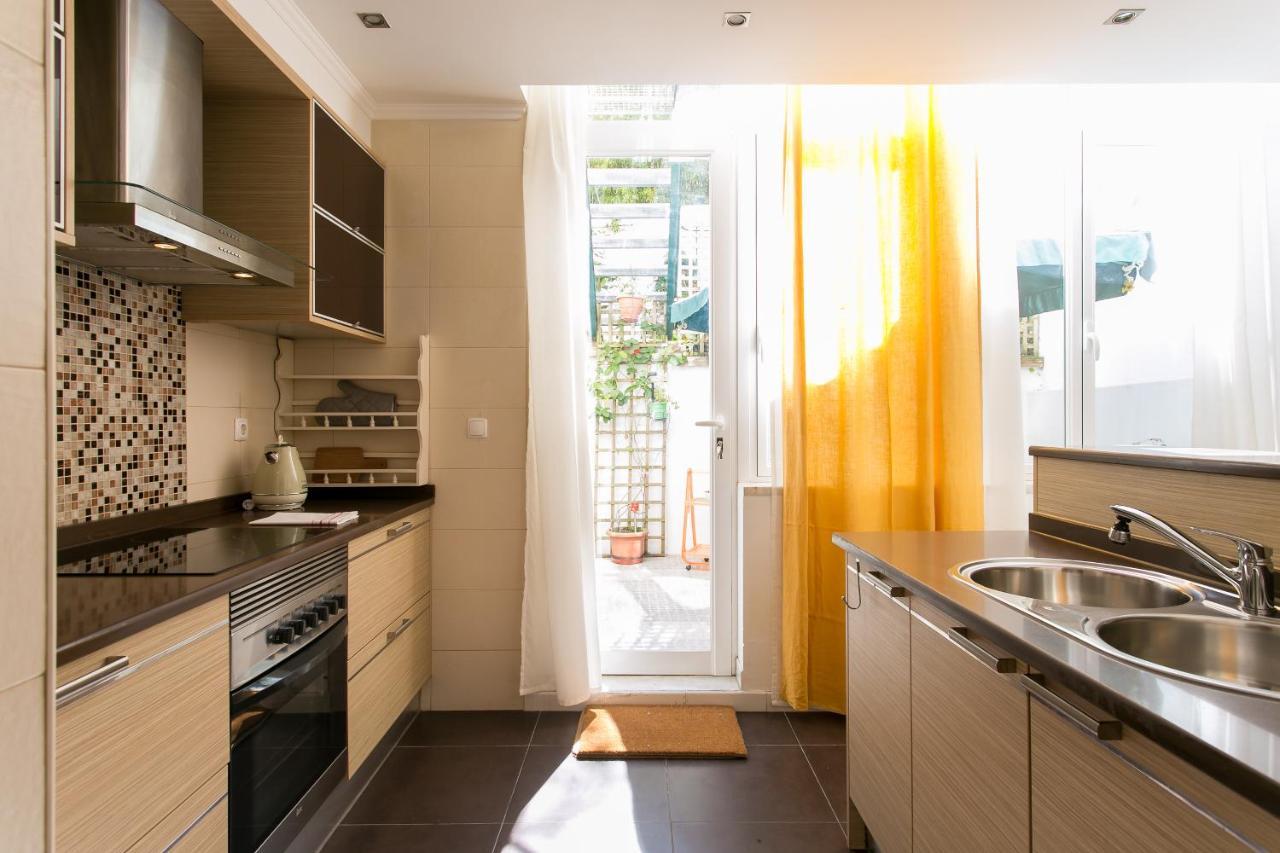 Altido Charming Patio Apartment Lisbon