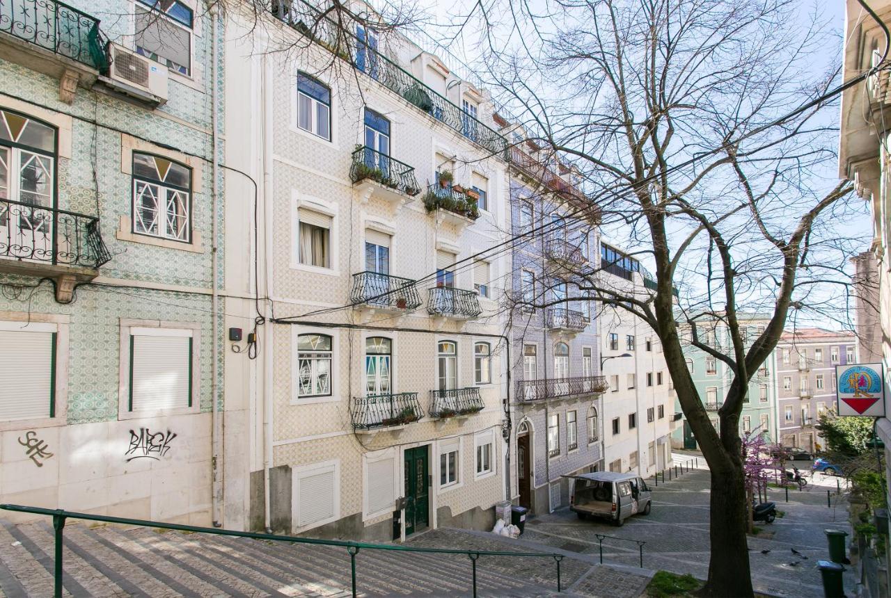 Apartment Altido Charming Patio Lisbon