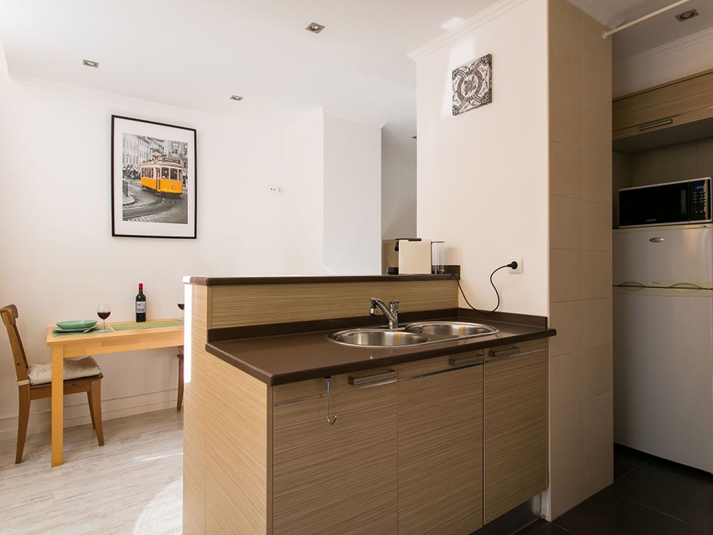 Altido Charming Patio Apartment