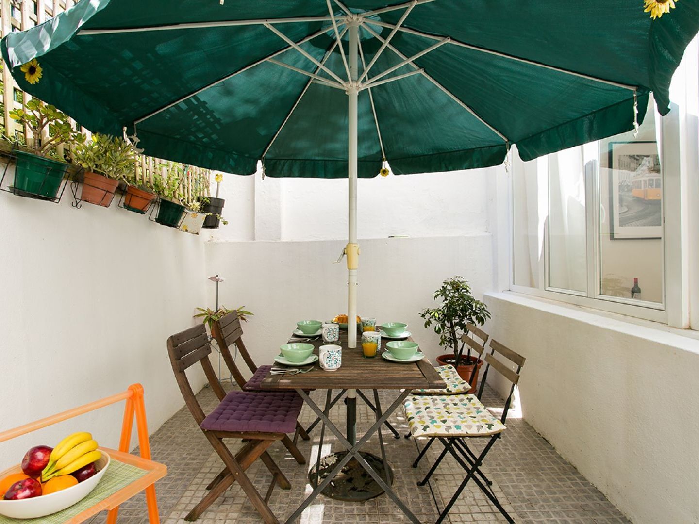 Apartment Altido Charming Patio *